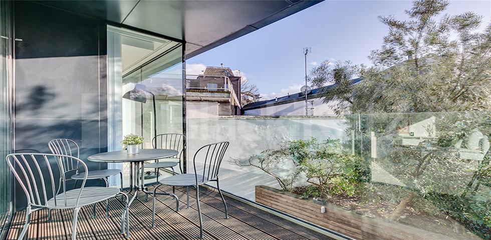 Truly stunning 3 bed 2 bath penthouse by Regents Park and Camden Tube  Oval Road, Regents Park