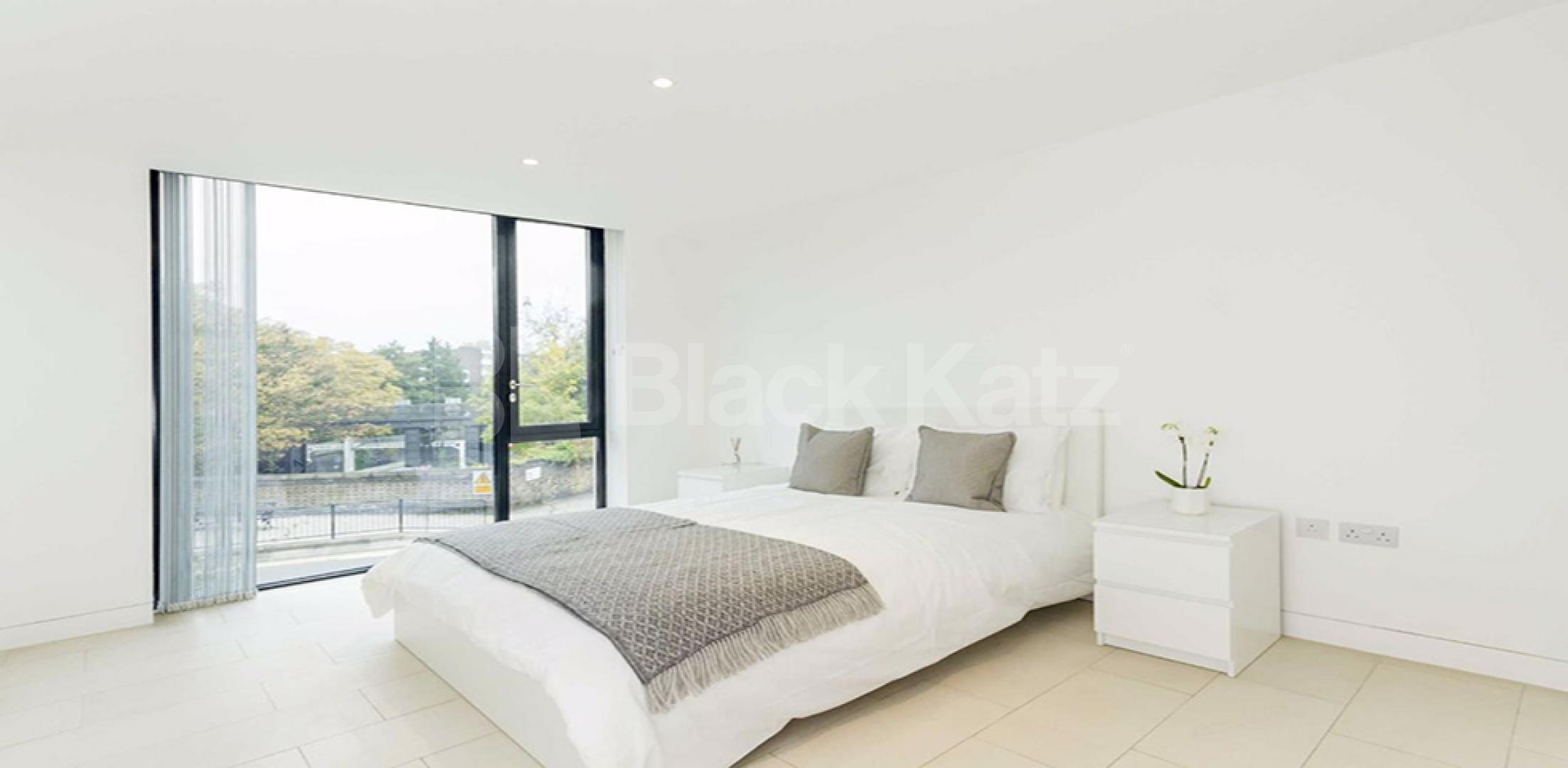 Truly stunning 3 bed 2 bath penthouse by Regents Park and Camden Tube  Oval Road, Regents Park