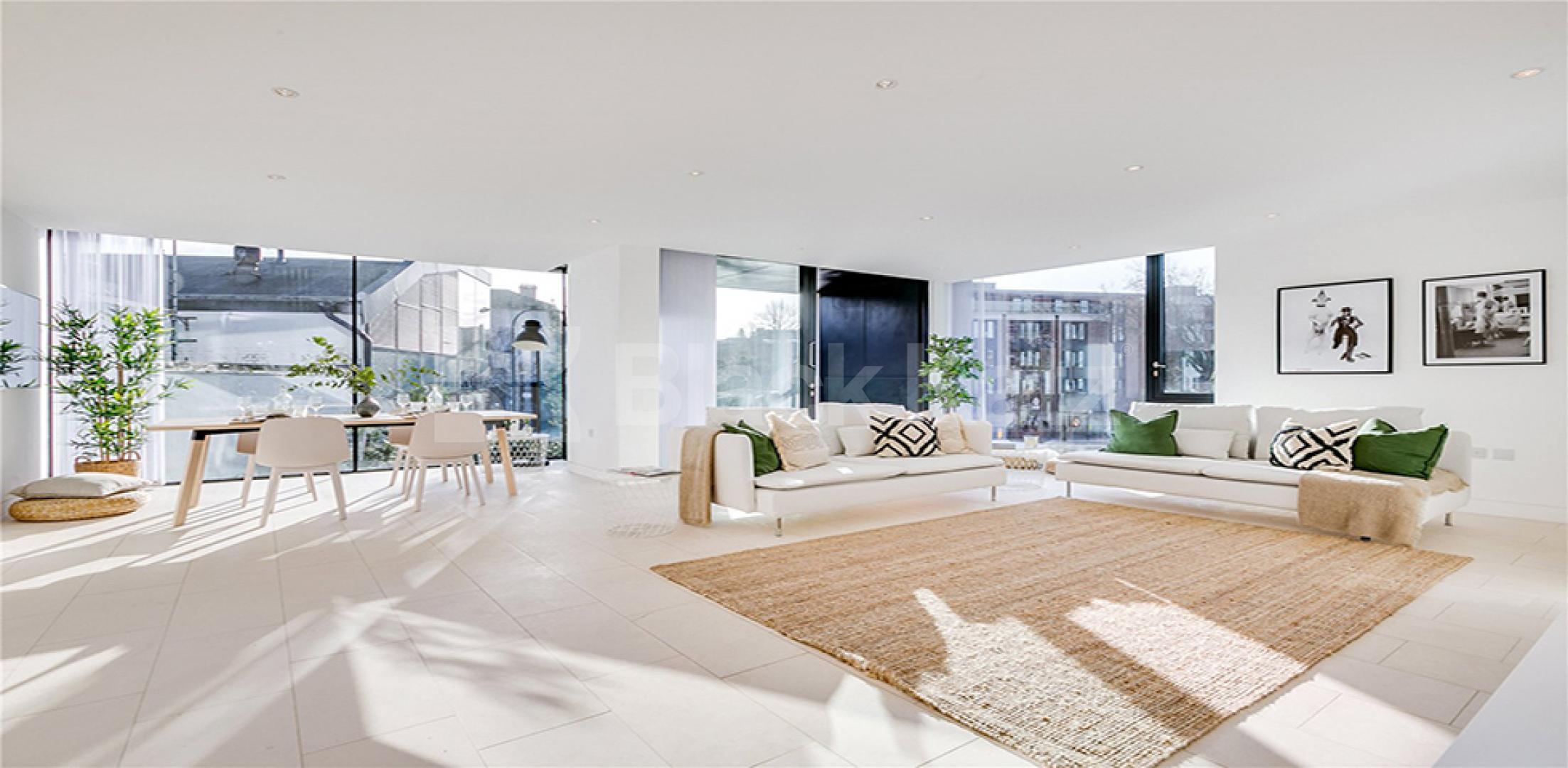 Truly stunning 3 bed 2 bath penthouse by Regents Park and Camden Tube  Oval Road, Regents Park