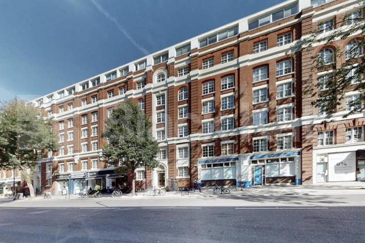 Located within a beautiful mansion block in bloomsbury Judd Street , Bloomsbury / Kings Cross