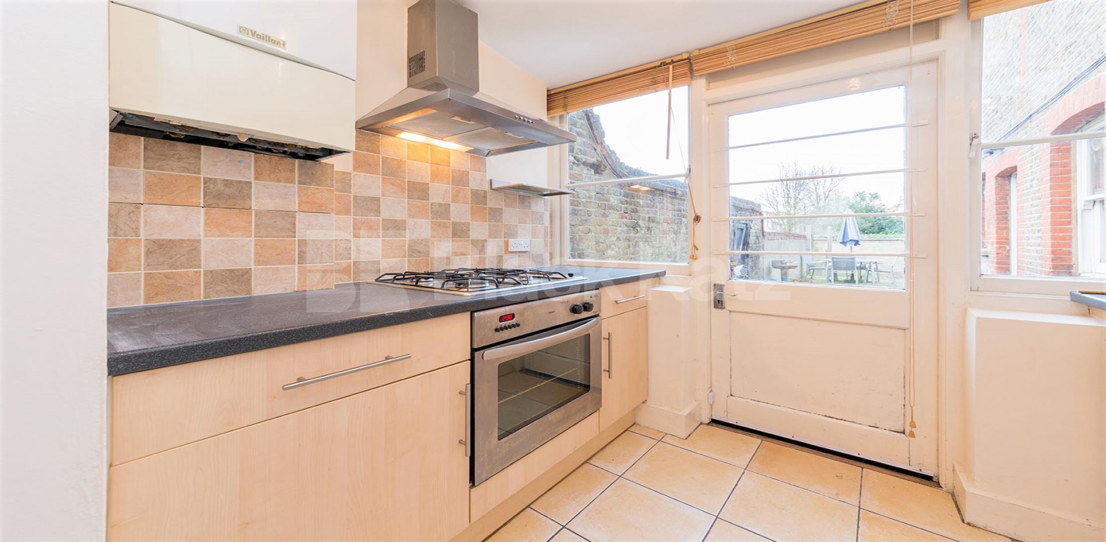 			1 Bedroom, 1 bath, 1 reception Flat			 Brook Green , Hammersmith