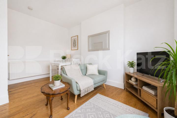 Bright 1 Bed Ground Floor Flat Near Tufnell Park & Archway Stations Junction Road, Archway