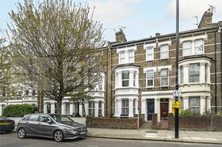 Bright and Stylish One-Bedroom Period Flat to Rent on Fernhead Road, Maida Vale  Fernhead Road, Maida Vale / Queens Park