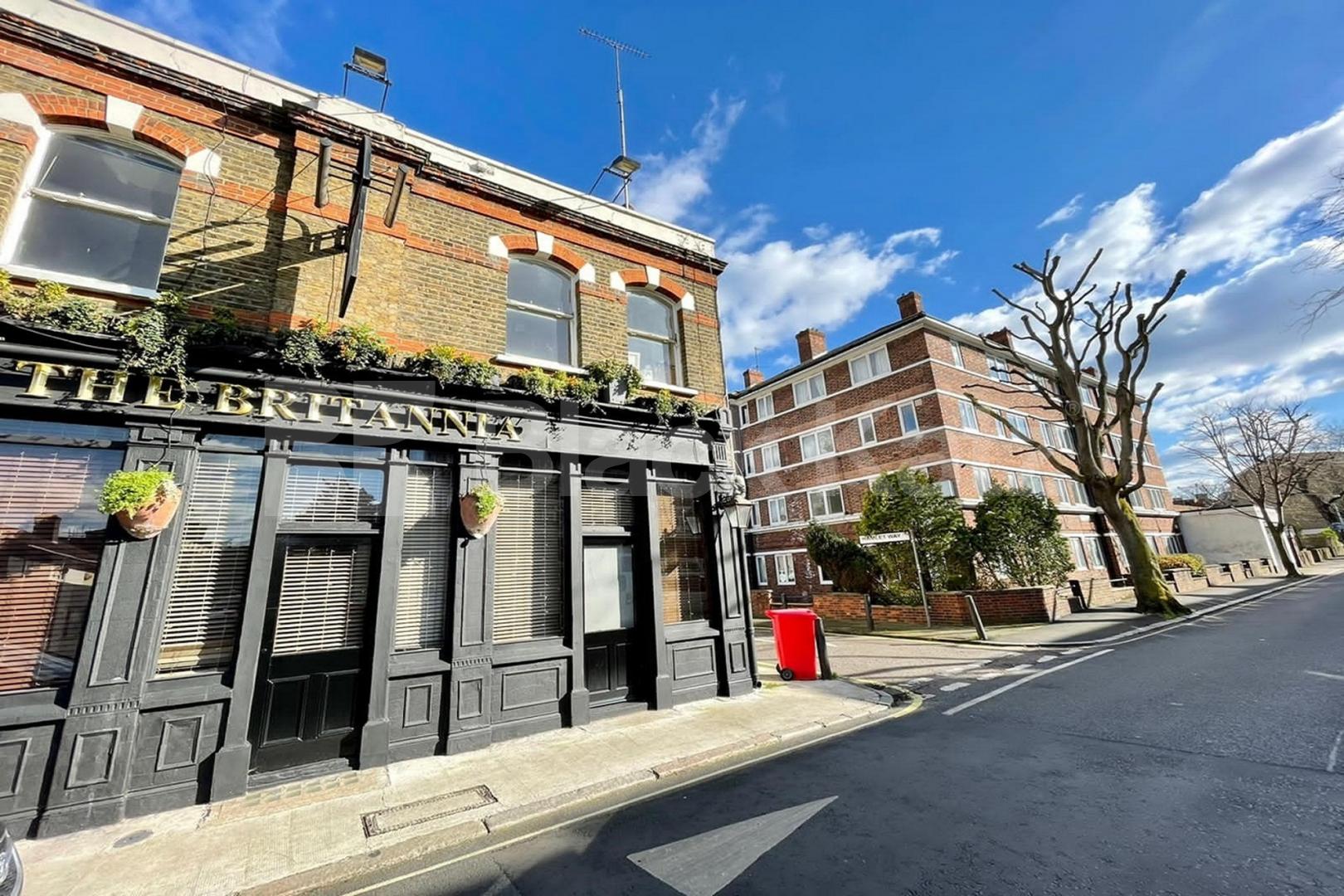 Superbly located duplex apartment moments from The Shard Kipling Street., London Bridge