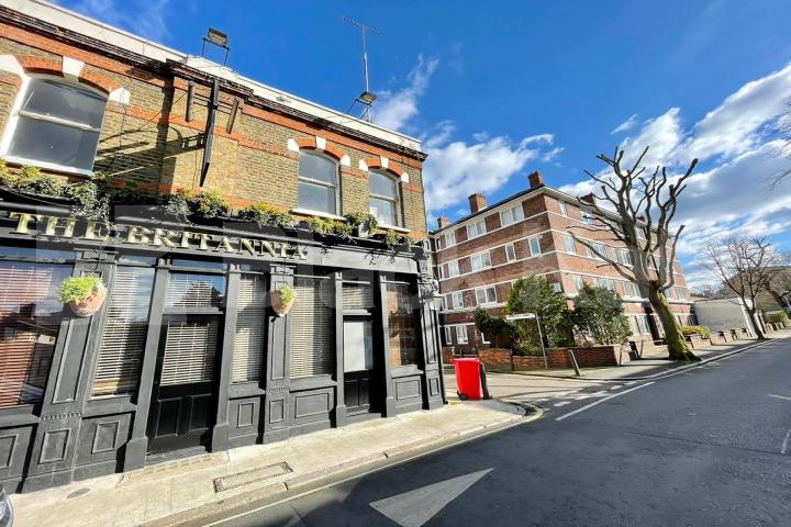 Superbly located duplex apartment moments from The Shard Kipling Street., London Bridge