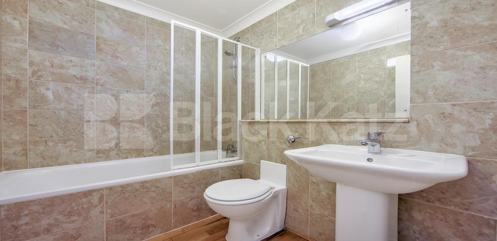 			UNDER OFFER , 1 Bedroom, 1 bath, 1 reception Apartment			 Knights House, Gainsford Street, SE1, Shad Thames