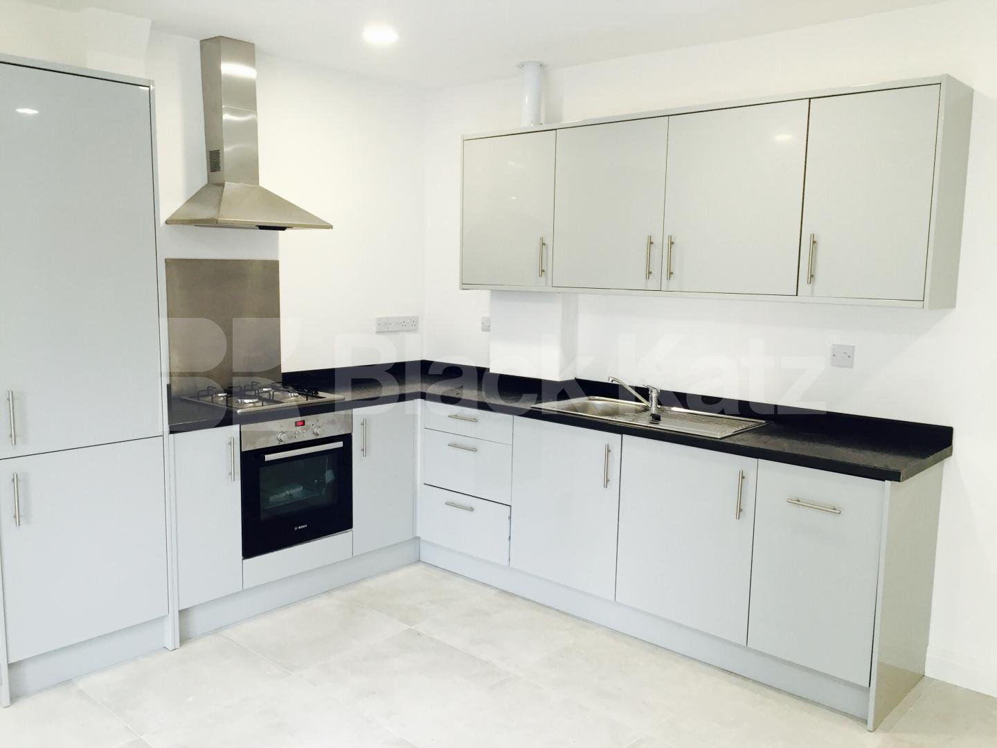			LET, 3 Bedroom, 1 bath, 1 reception Apartment			 Kingston Road, Wimbledon