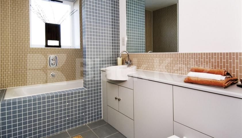 			NEW INSTRUCTION, 2 Bedroom, 1 bath, 1 reception Apartment			 Kew Bridge Court, Chiswick High Road