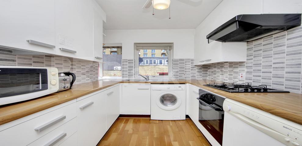 			UNDER OFFER , 1 Bedroom, 1 bath, 1 reception Apartment			 Knights House, Gainsford Street, SE1, Shad Thames