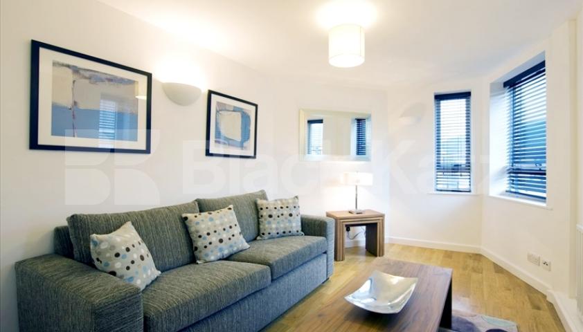 			NEW INSTRUCTION, 2 Bedroom, 1 bath, 1 reception Apartment			 Kew Bridge Court, Chiswick High Road