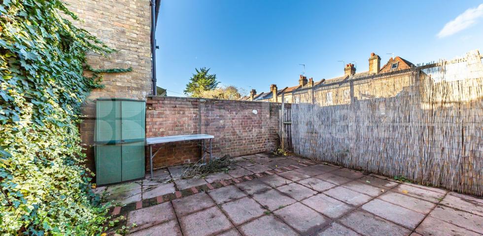 			2 bedroom house plus study, 2 Bedroom, 1 bath, 1 reception House			 Darwin Road , Wood Green / Noel Park