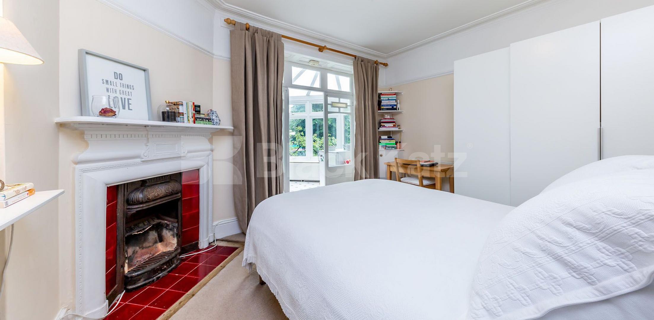 			Studio Apartment, 1 bath, 1 reception Studio			 Avenue Road, CROUCH END