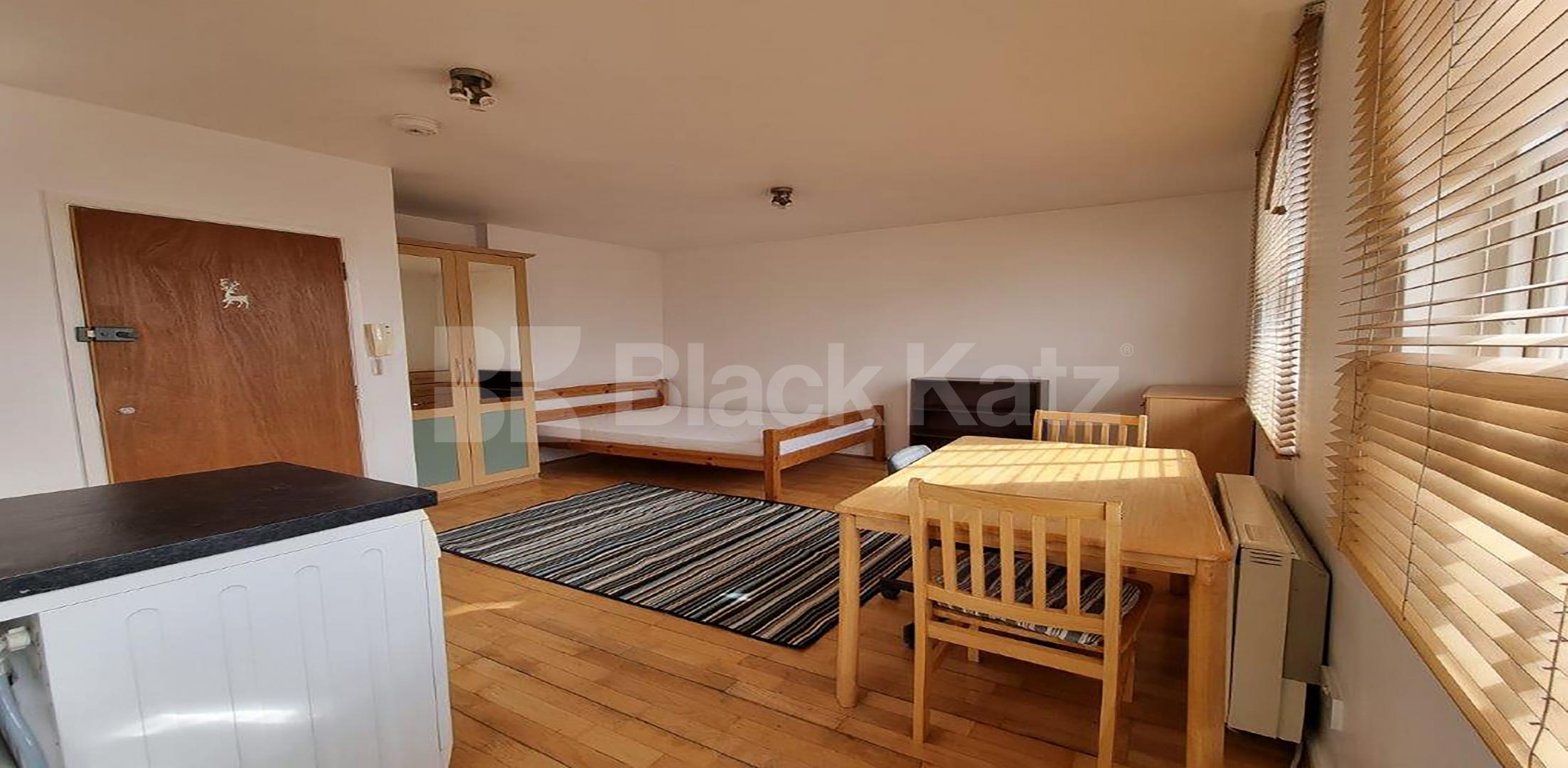 			Studio Apartment, 1 bath, 0 reception Studio			 Kentish Town Road , Kentish Town