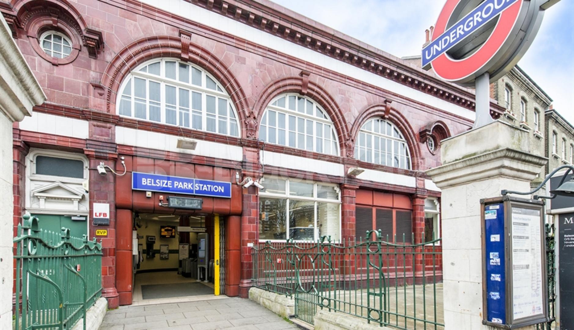 Modern studio with wood floors modern kitchen mins to tube & heath Haverstock Hill, Belsize Park