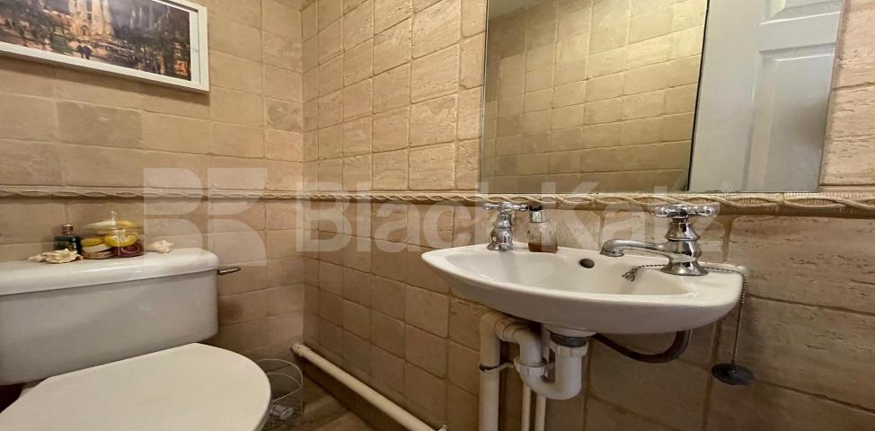 			LET, 1 Bedroom, 1 bath, 1 reception Apartment			 St. George's Square, Pimlico