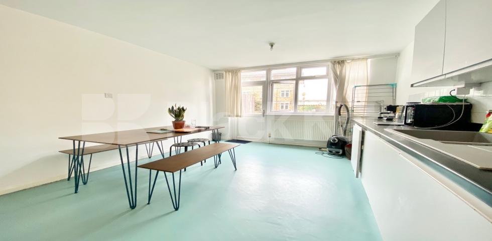 			PERFECT FOR 4 SHARERS!, 4 Bedroom, 1 bath, 1 reception House			 KINGSLAND ROAD, DALSTON-HAGGERSTON-SHOREDITCH