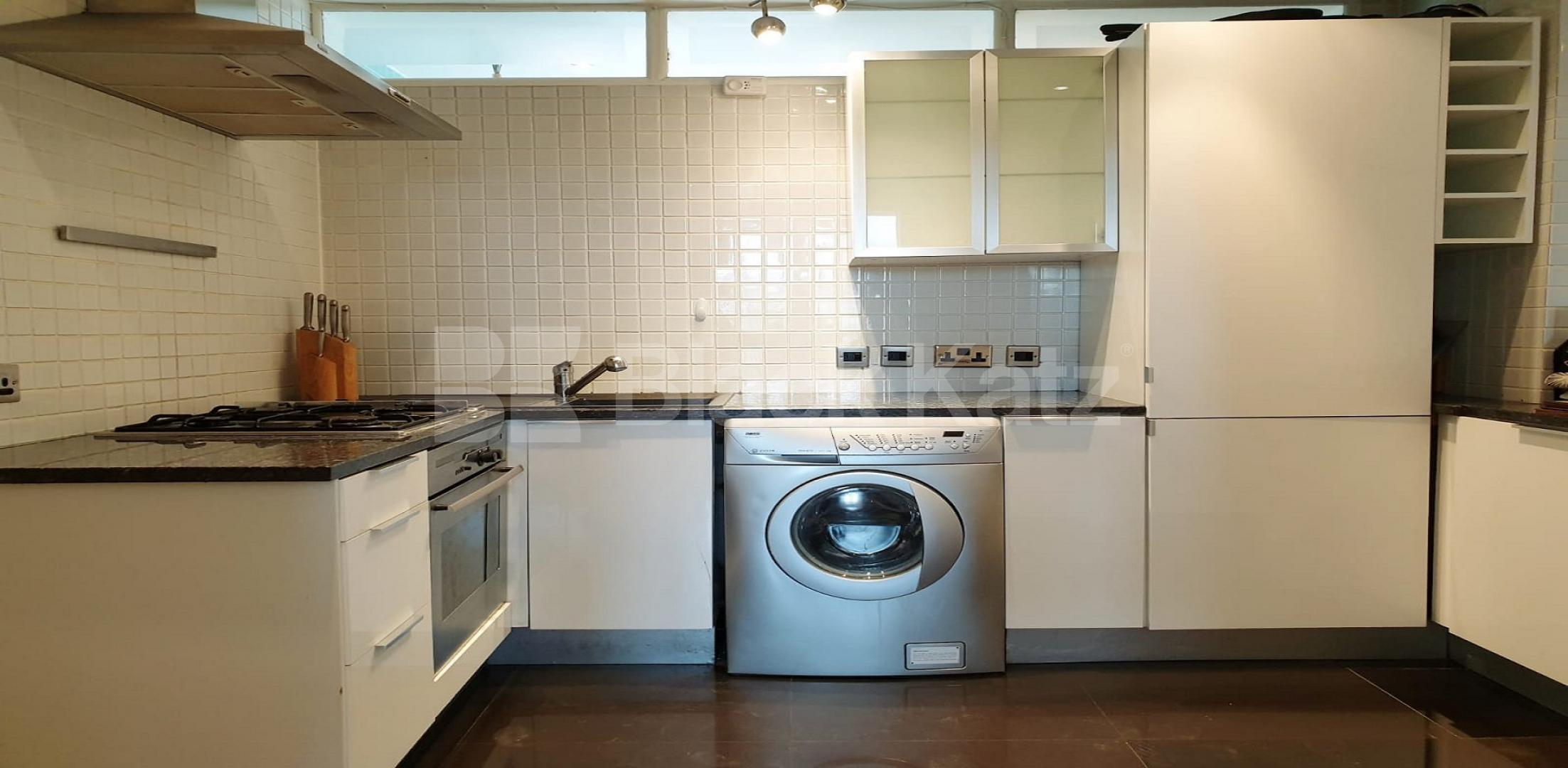 			NEW INSTRUCTION, 2 Bedroom, 1 bath, 1 reception Apartment			 Old Kent Road, SE1