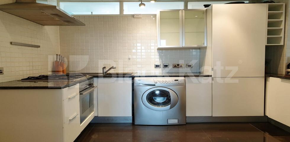 			NEW INSTRUCTION, 2 Bedroom, 1 bath, 1 reception Apartment			 Old Kent Road, SE1