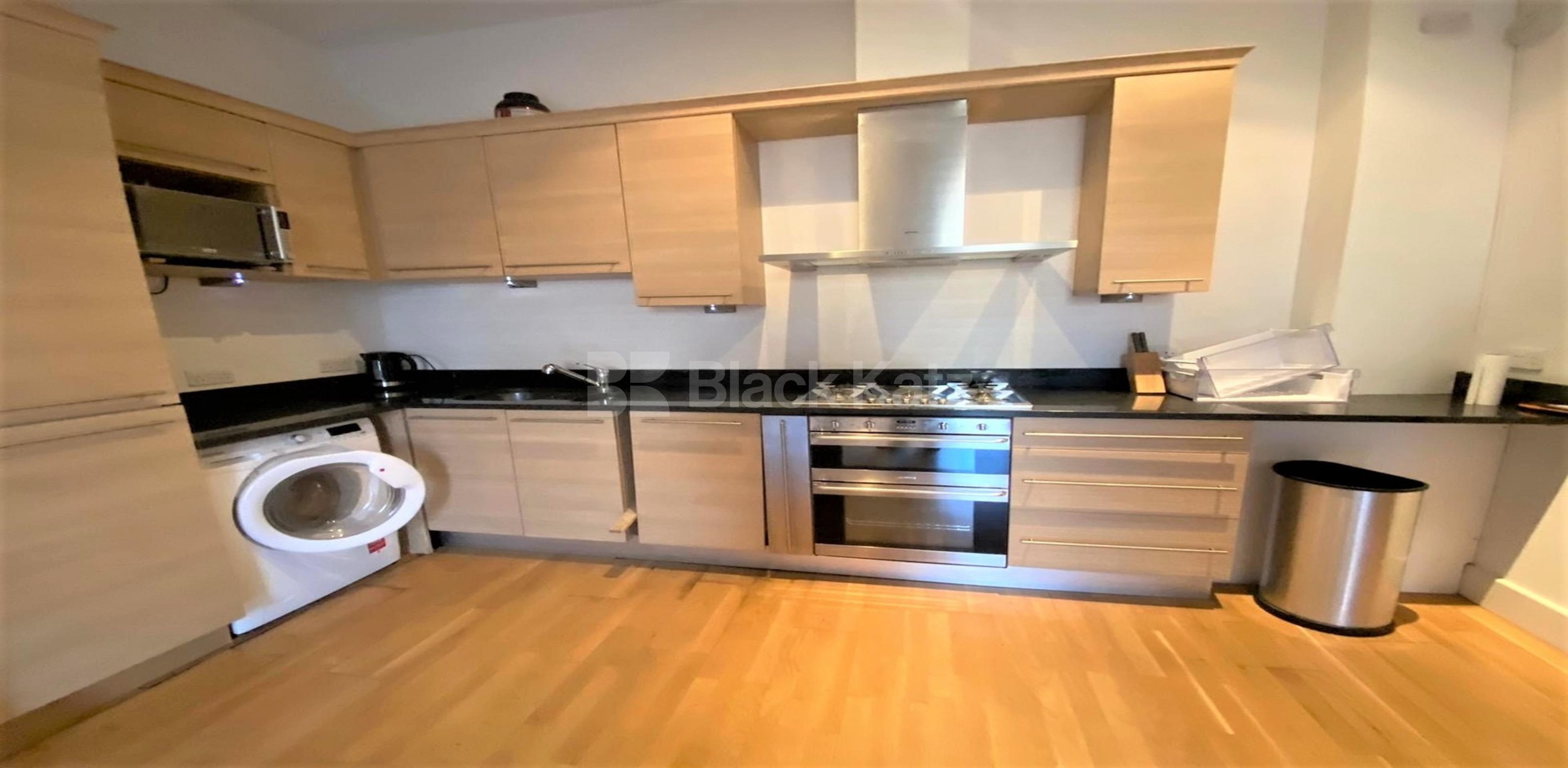 			VIRTUAL TOUR AVAILABLE!, 2 Bedroom, 1 bath, 1 reception Ground Floor Flat			 Queens Avenue, MUSWELL HILL N10