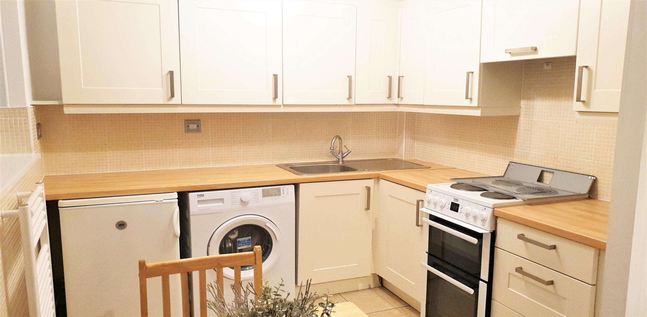 			Studio Apartment, 1 bath, 1 reception Apartment			 Christchurch Avenue, KILBURN
