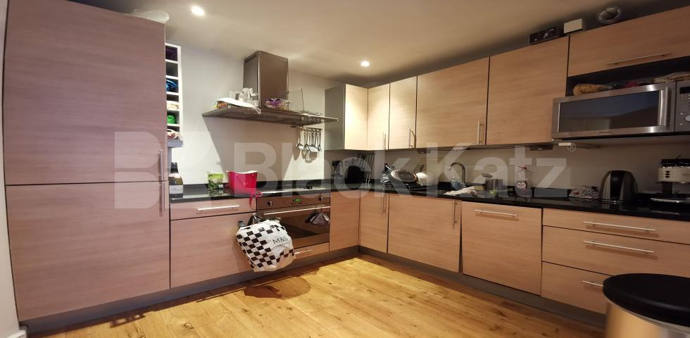 			NEW INSTRUCTION , 2 Bedroom, 2 bath, 1 reception Apartment			 Marshalsea Road, Borough