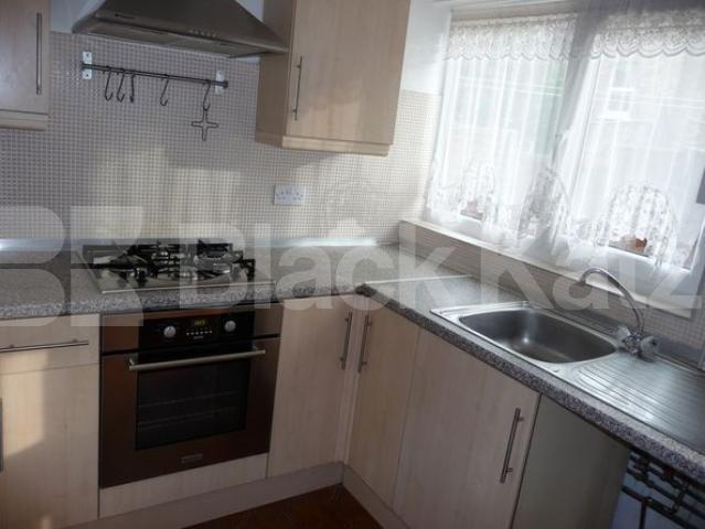 			Whole House and separate annex!, 5 Bedroom, 1 bath, 1 reception House			 Berwick Road, WOOD GREEN