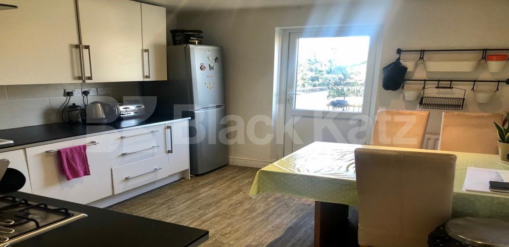 			NEW INSTRUCTION, 3 Bedroom, 1 bath, 1 reception Apartment			 Garratt Lane, Earlsfield 