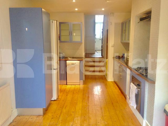 			NEW INSTRUCTION, 4 Bedroom, 1 bath, 1 reception House			 Rosebery Road, Clapham Park