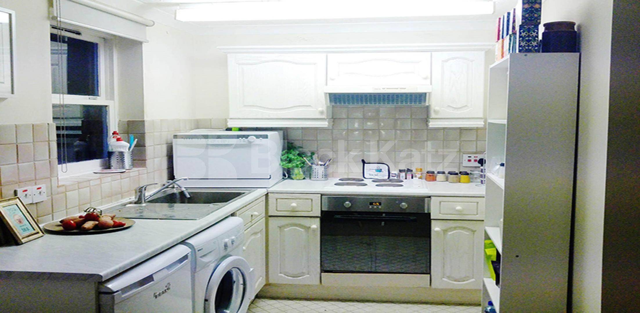 			NEW INSTRUCTION, 1 Bedroom, 1 bath, 1 reception Flat			 Culford road, DE BEAUVOIR/DALSTON