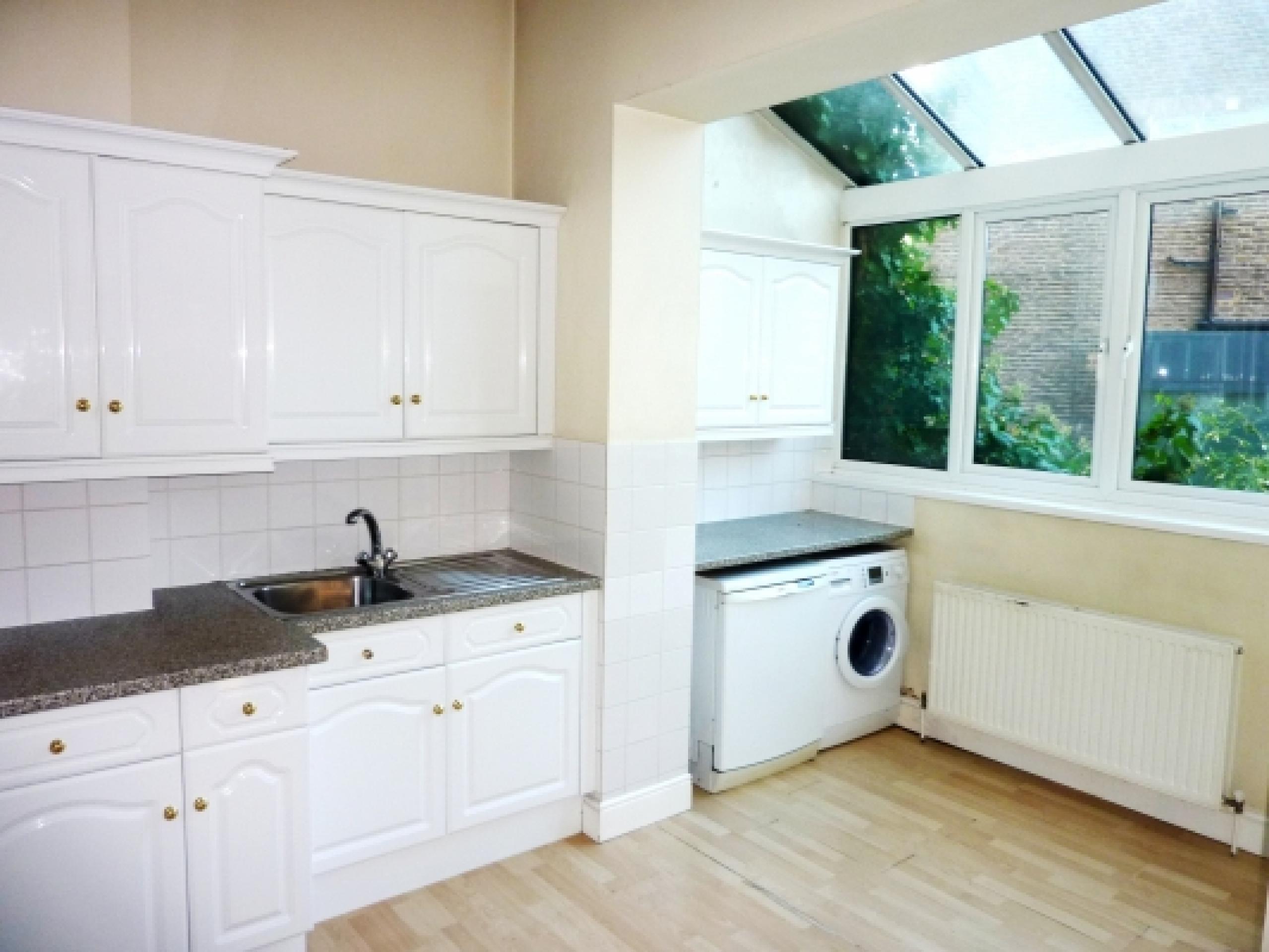 			2 Bedroom, 1 bath, 1 reception Flat			 Ainger Road, PRIMROSE HILL NW3