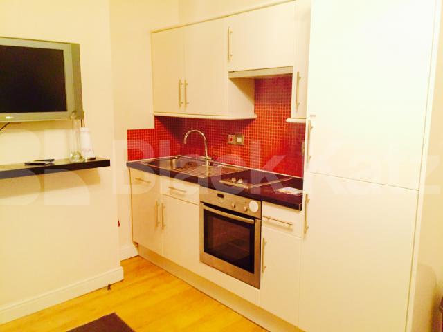 			UNDER OFFER, 2 Bedroom, 1 bath, 1 reception Apartment			 Grayshott Road, Clapham Junction