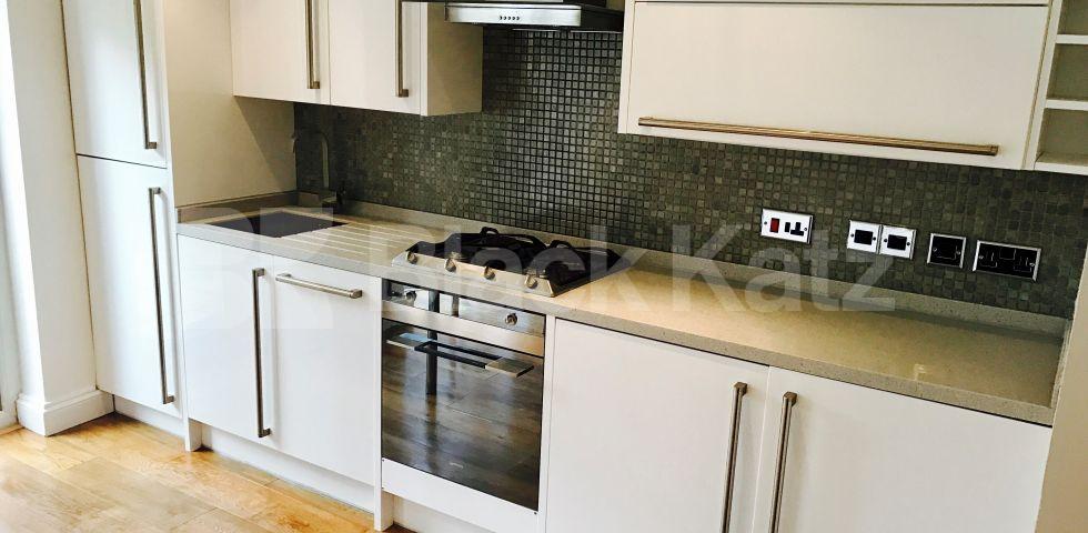 			NEW INSTRUCTION, 2 Bedroom, 1 bath, 1 reception Apartment			 Almeric Road, Clapham Junction