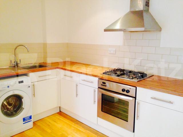 			NEW INSTRUCTION , 1 Bedroom, 1 bath, 1 reception House			 Bouvier Court, Darrell Road, East Dulwich