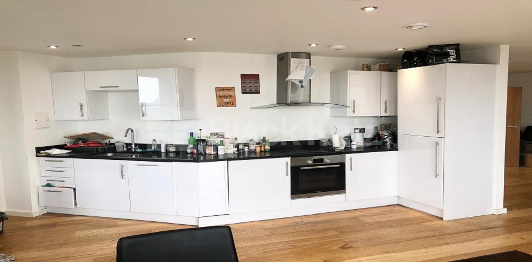 850 Sq. Ft with private balcony, two communal roof terraces & stunning views The Pioneer Building Newington Causeway, Borough