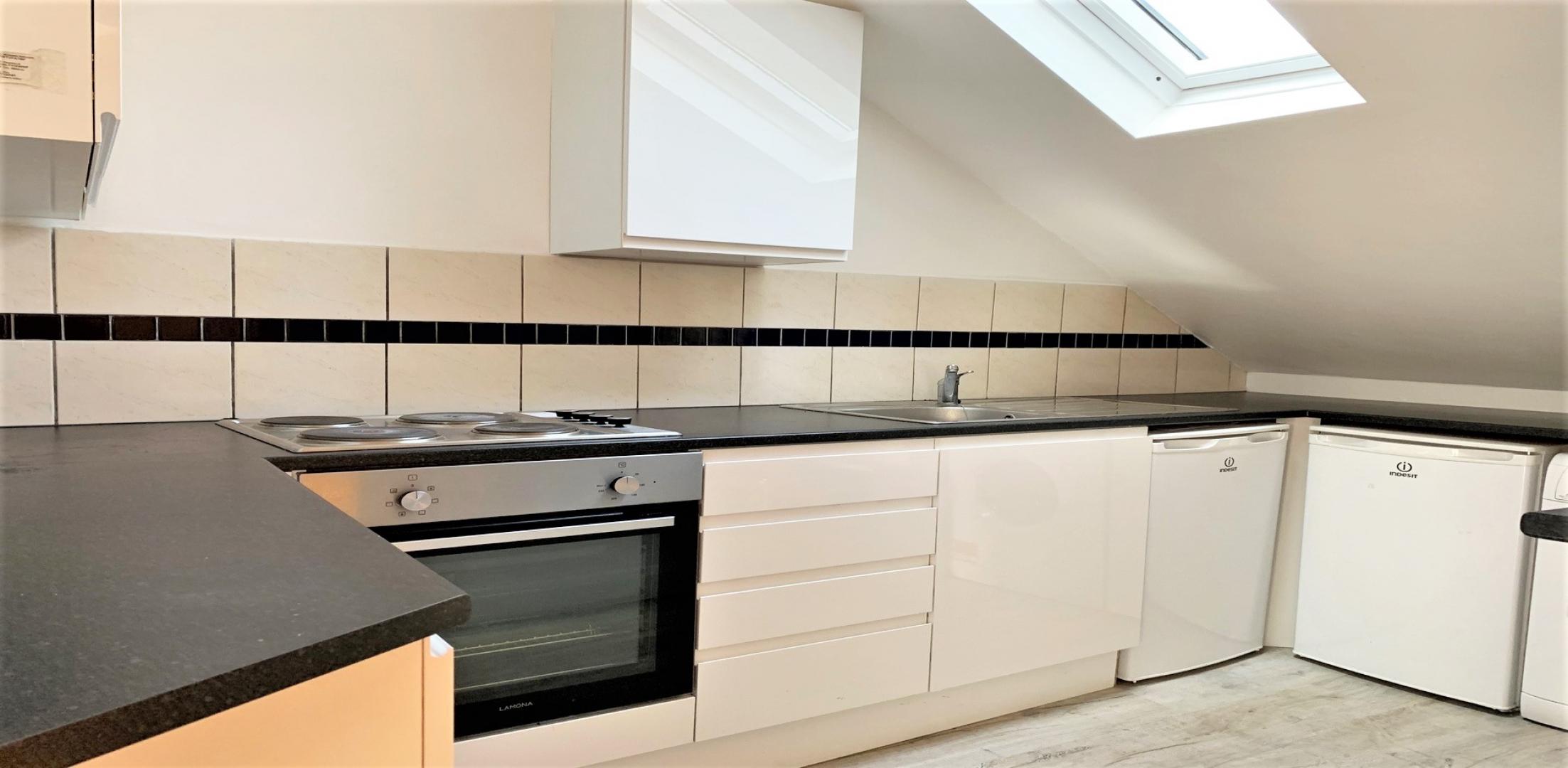 			2 Bedroom, 1 bath, 1 reception Flat			 Burnley Road, DOLLIS HILL