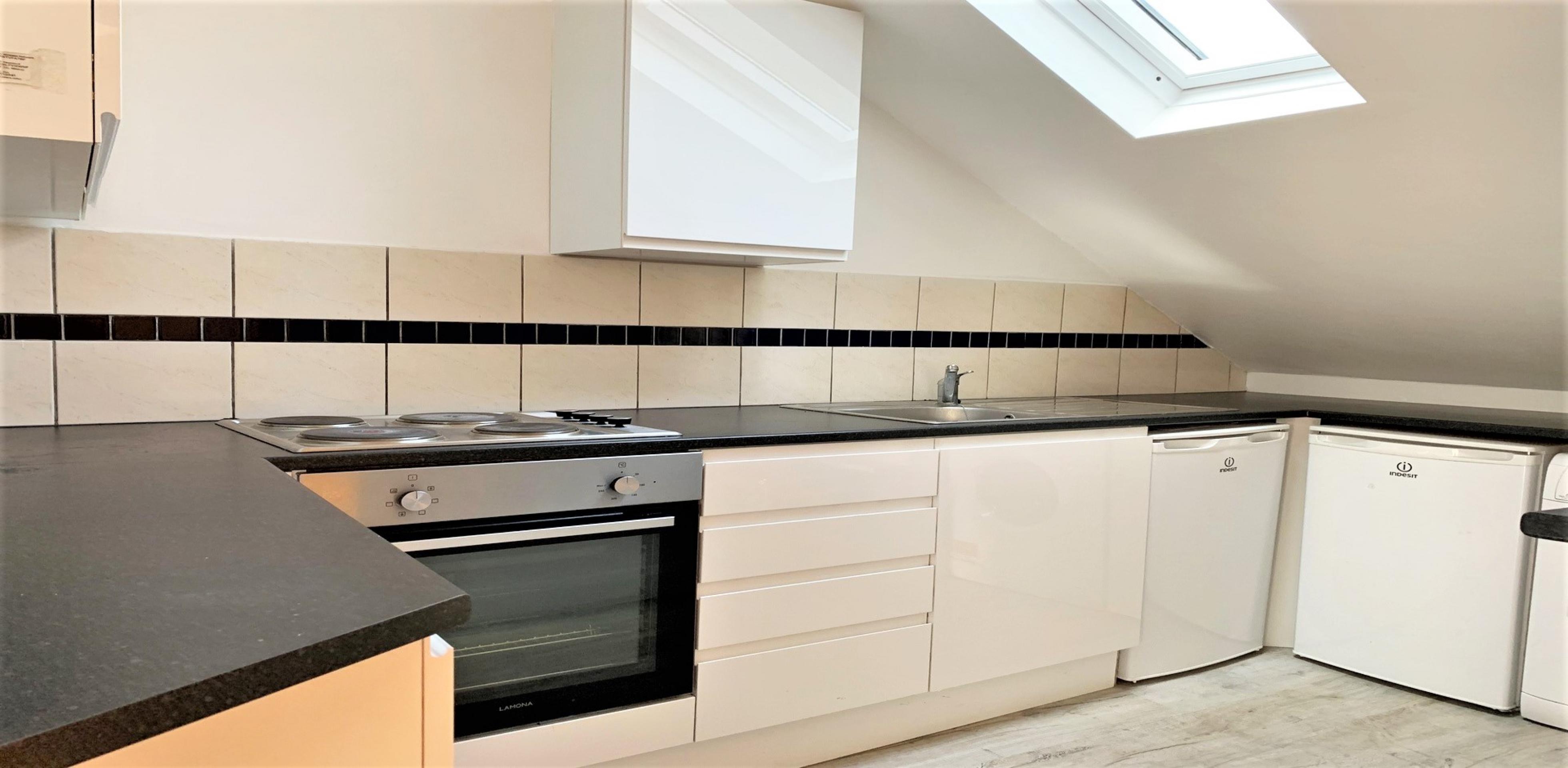 			2 Bedroom, 1 bath, 1 reception Flat			 Burnley Road, DOLLIS HILL NW10