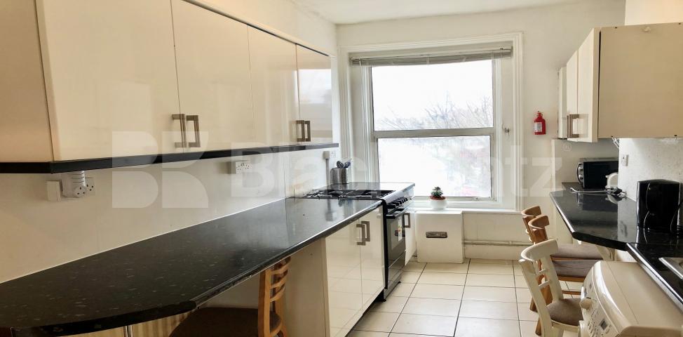 			NEW INSTRUCTION, 3 Bedroom, 1 bath, 1 reception Apartment			 Tower Bridge Road, London Bridge/ Tower Bridge Road