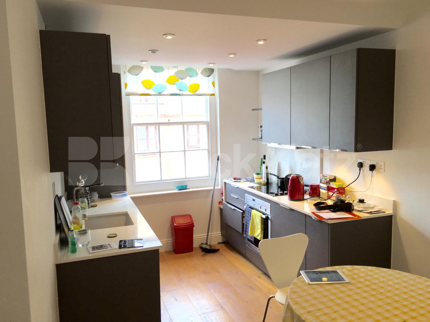 			NEW INSTRUCTION , 2 Bedroom, 1 bath, 1 reception Apartment			 King James Street , Southwark