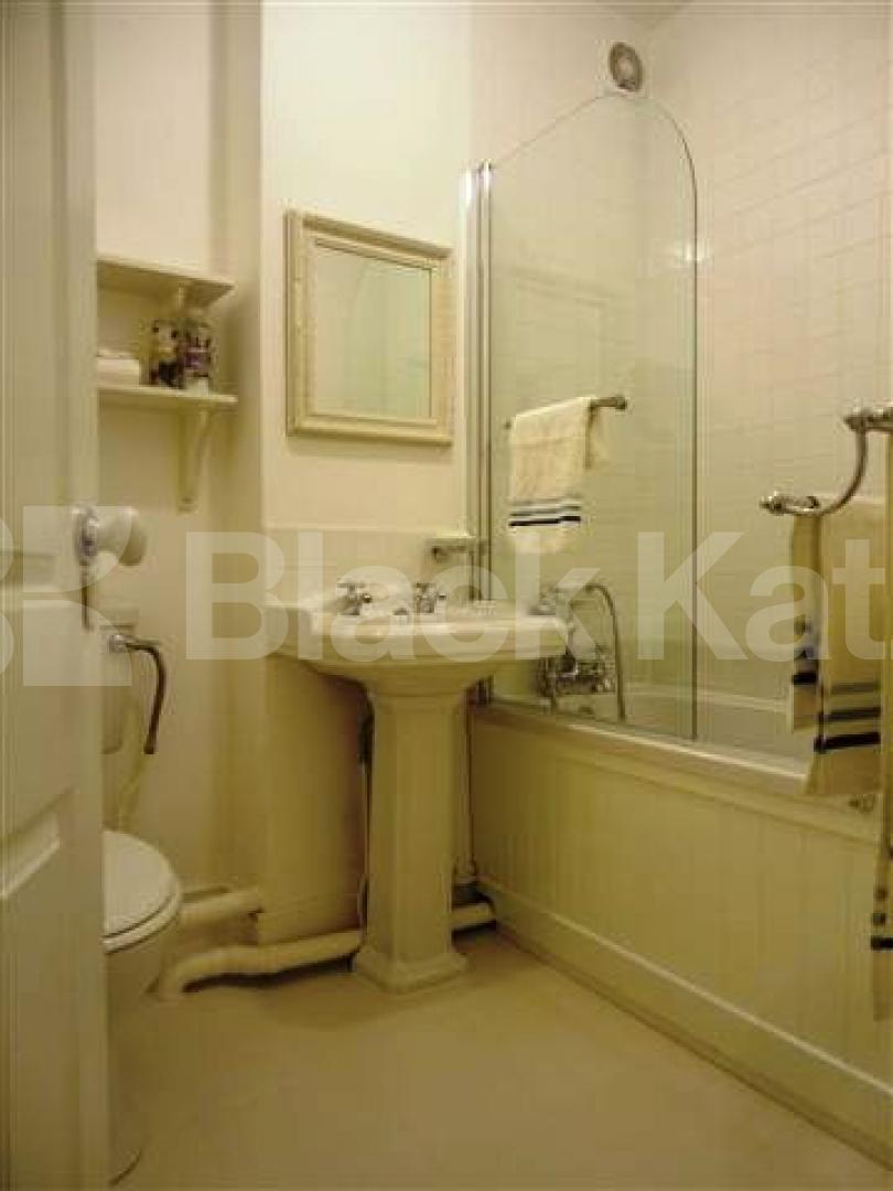 			FANTASTIC ONE BED!, 1 Bedroom, 1 bath, 1 reception Flat			 Kingsland Road , DALSTON