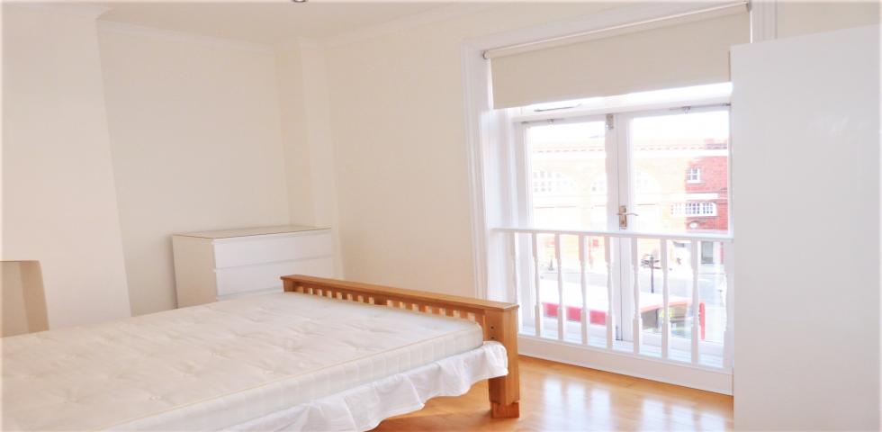 			2 Bedroom, 1 bath, 1 reception Apartment			 Heath Street, HAMPSTEAD