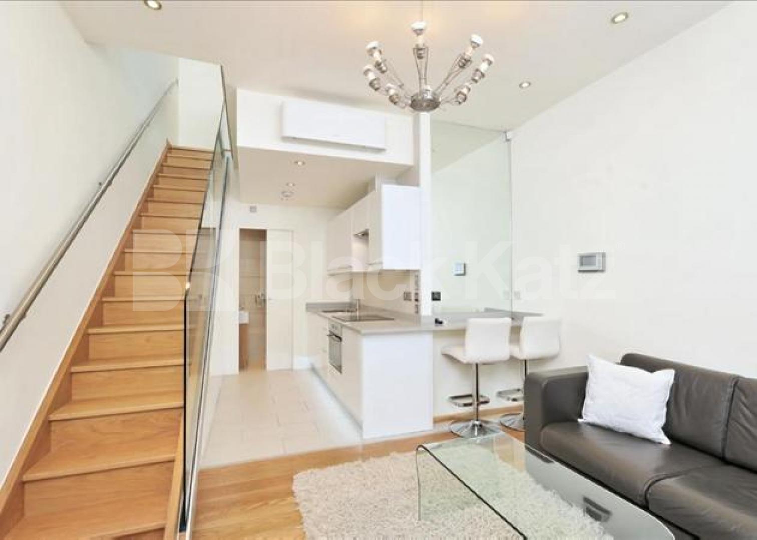			NEW INSTRUCTION A MUST SEE!!!, 1 Bedroom, 1 bath, 1 reception Mews House			 Leeke Street, KINGS CROSS 