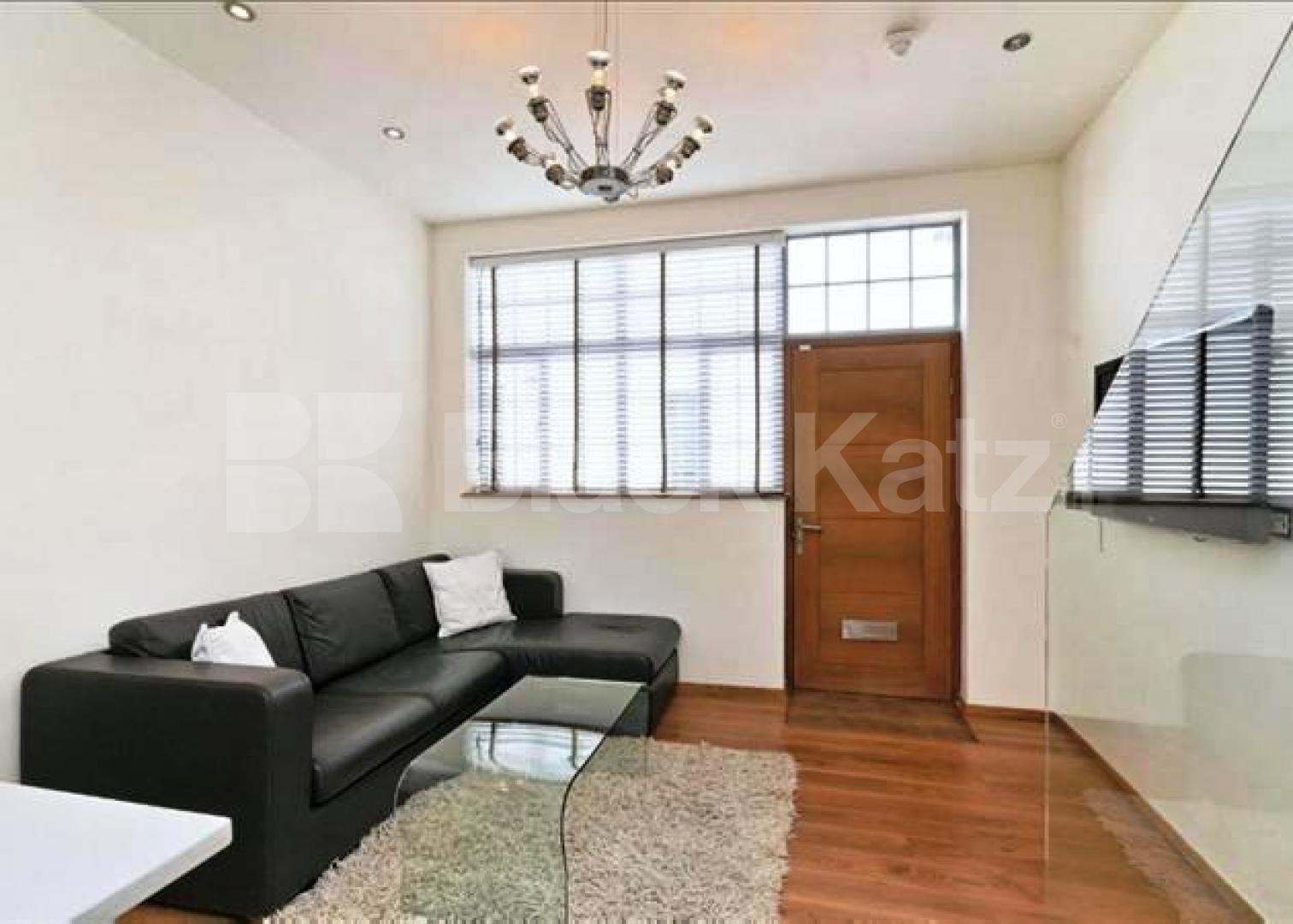 			NEW INSTRUCTION A MUST SEE!!!, 1 Bedroom, 1 bath, 1 reception Mews House			 Leeke Street, KINGS CROSS 