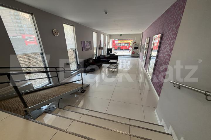 Stunning apartment offering  786 Sq.Ft. of living space & 24 Hr. Concierge  Lumiere Apartments, St Johns Hill, Clapham Junction