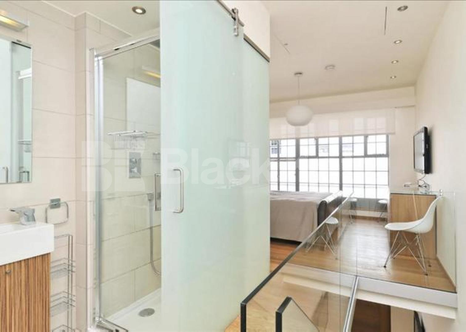 			NEW INSTRUCTION A MUST SEE!!!, 1 Bedroom, 1 bath, 1 reception Mews House			 Leeke Street, KINGS CROSS 