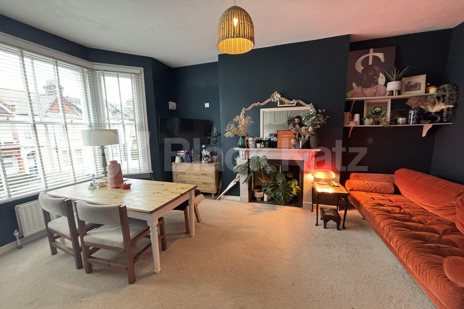 Stylish, bright & airy & contemporary period conversion  Lucien Road, tooting Broadway