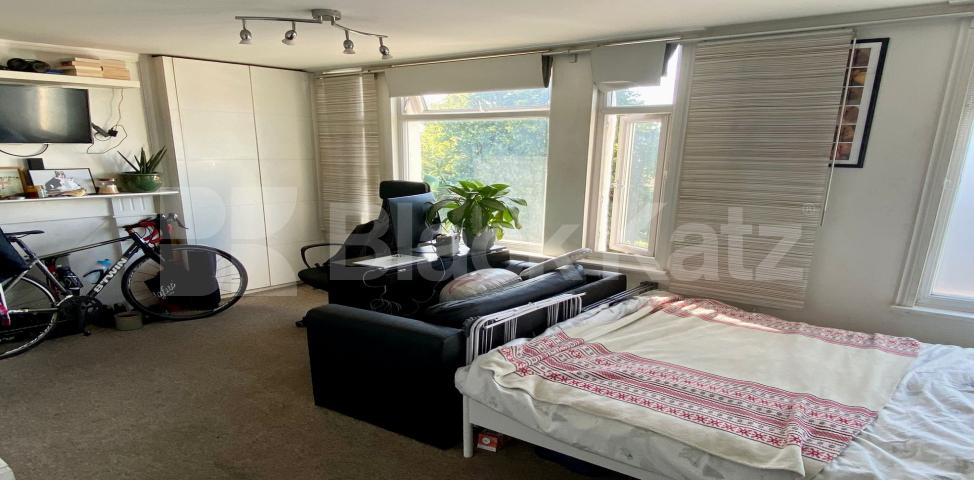 			LET, Studio Apartment, 1 bath, 1 reception Studio			 Lavender Hill, Battersea/Clapham