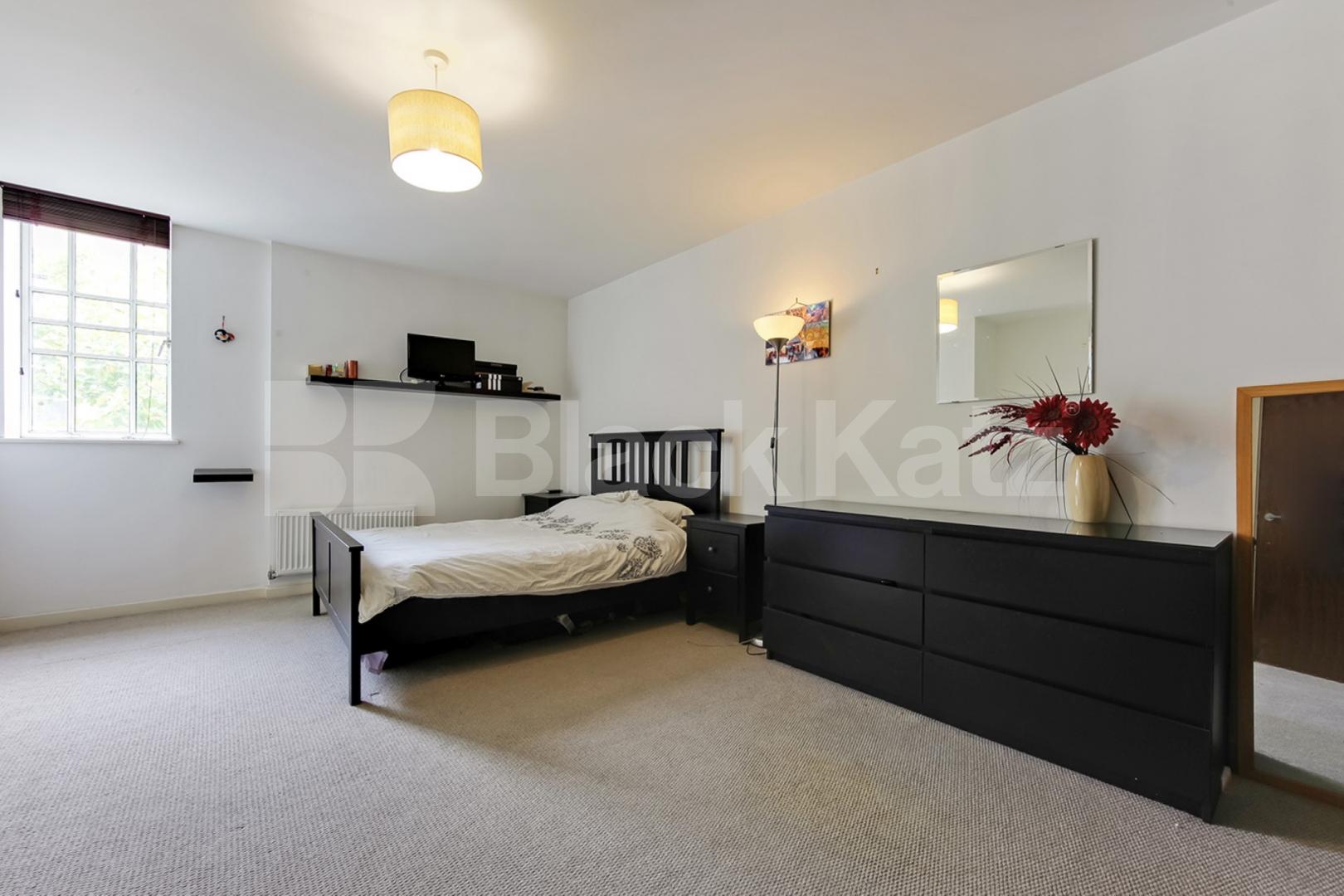 Stunning apartment offering  786 Sq.Ft. of living space & 24 Hr. Concierge  Lumiere Apartments, St Johns Hill, Clapham Junction