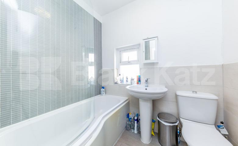 			New Instruction!, Studio Apartment, 1 bath, 1 reception Flat			 Archway Road, Highgate