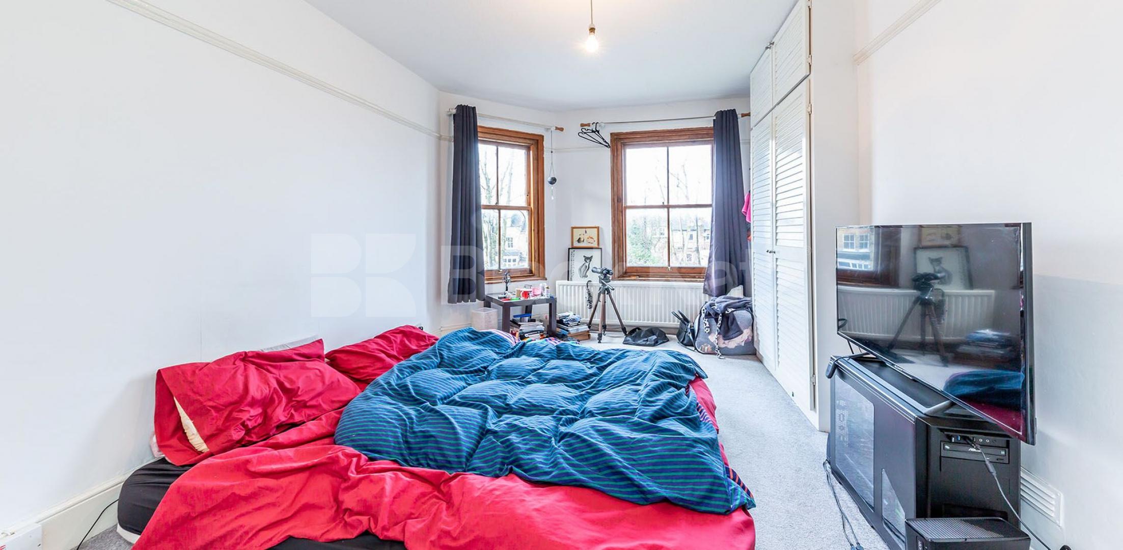 			NEW INSTRUCTION!, 2 Bedroom, 1 bath, 1 reception Flat			 Glebe Road, Crouch End