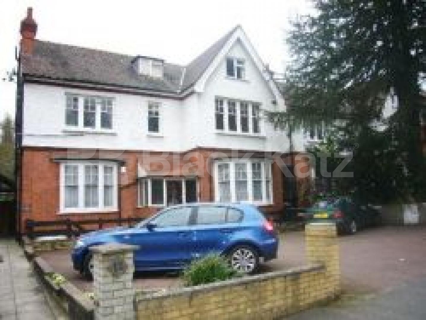 			LET!, 2 Bedroom, 1 bath, 1 reception Flat			 Coolhurst Road, CROUCH END N8